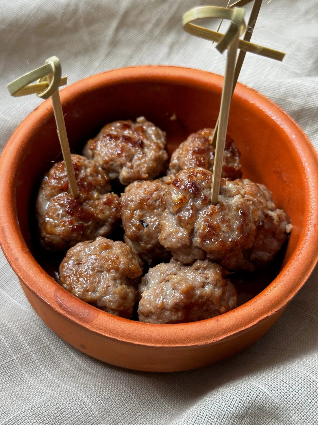 Simpele Gehaktballetjes met Vissaus – Makkelijk Recept | Phans